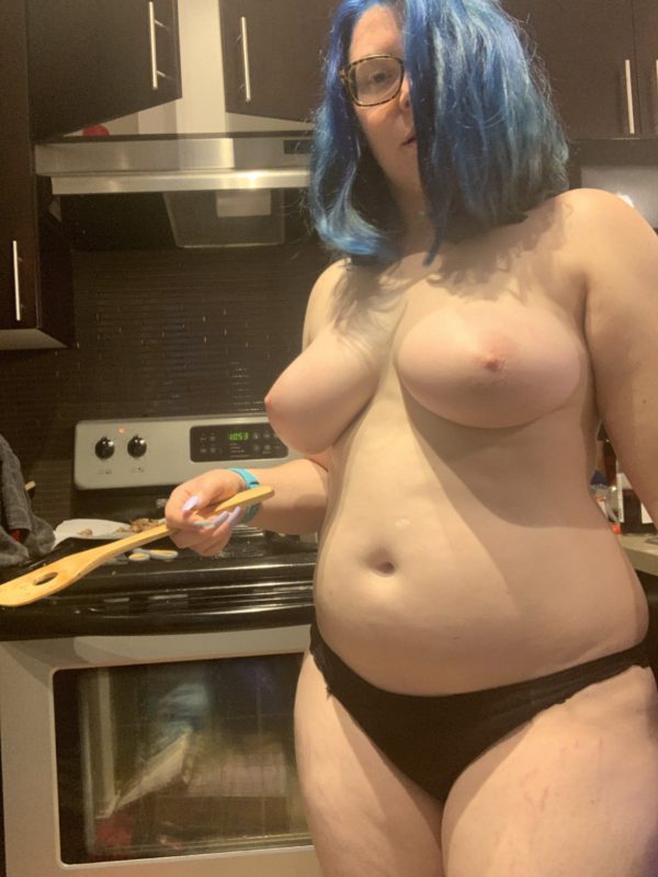 Cooking in the Nude: Sinful Sunday