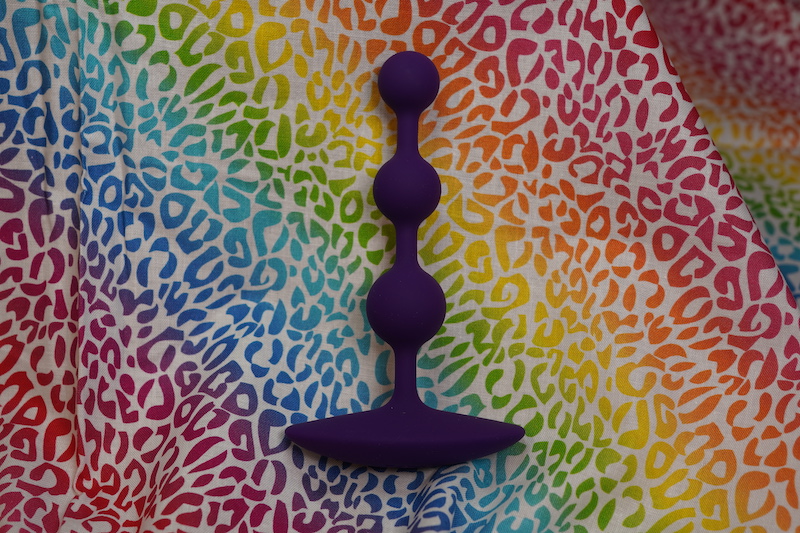 ROMP Amp anal beads in dark purple